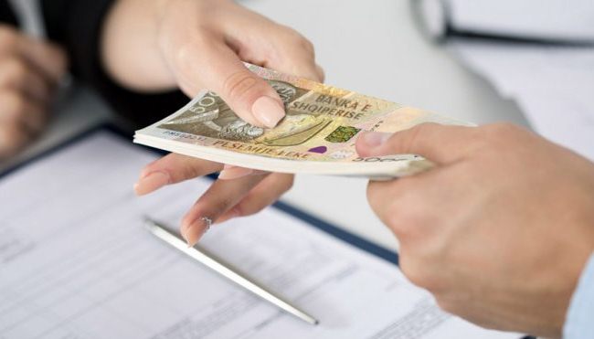 66 per qind e pagesave te bizneseve behen ne cash: 8 mln dollare kosto vjetore